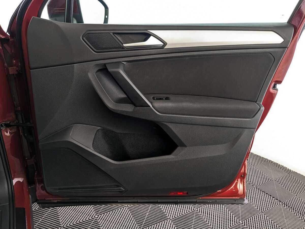 Volkswagen Tiguan с пробегом — 2020 год. Фото: #20