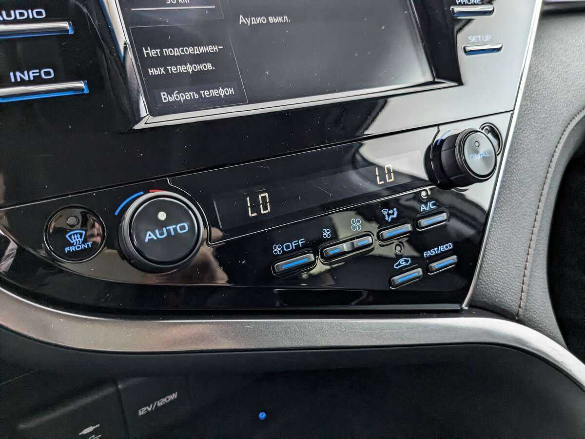 Toyota Camry с пробегом — 2018 год. Фото: #16