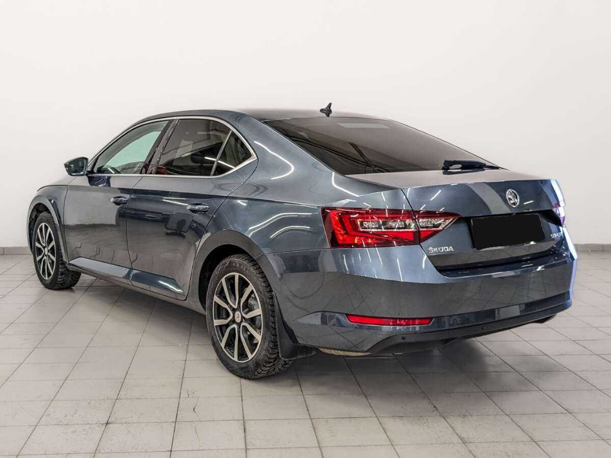 Skoda Superb с пробегом — 2017 год. Фото: #6
