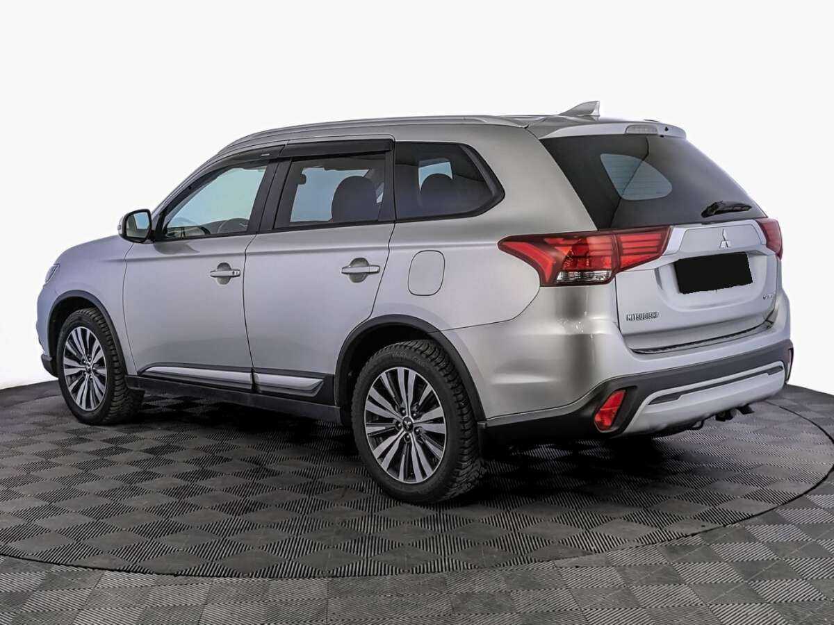 Mitsubishi Outlander с пробегом — 2020 год. Фото: #6