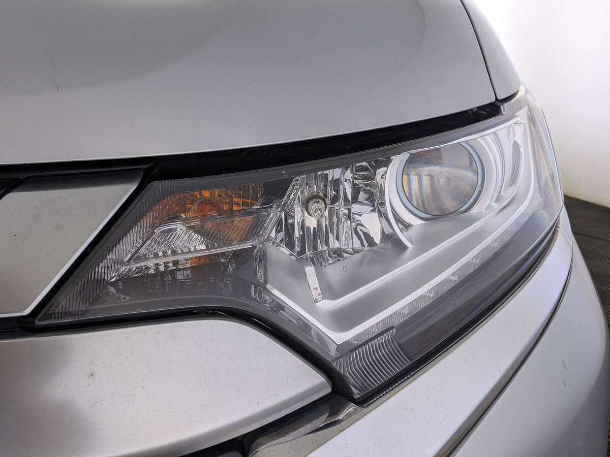 Mitsubishi Outlander с пробегом — 2020 год. Фото: #10