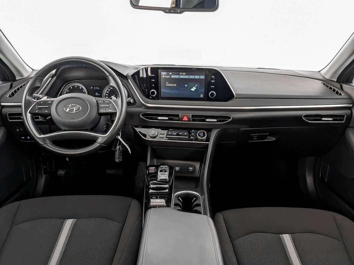 Hyundai Sonata с пробегом — 2020 год. Фото: #13