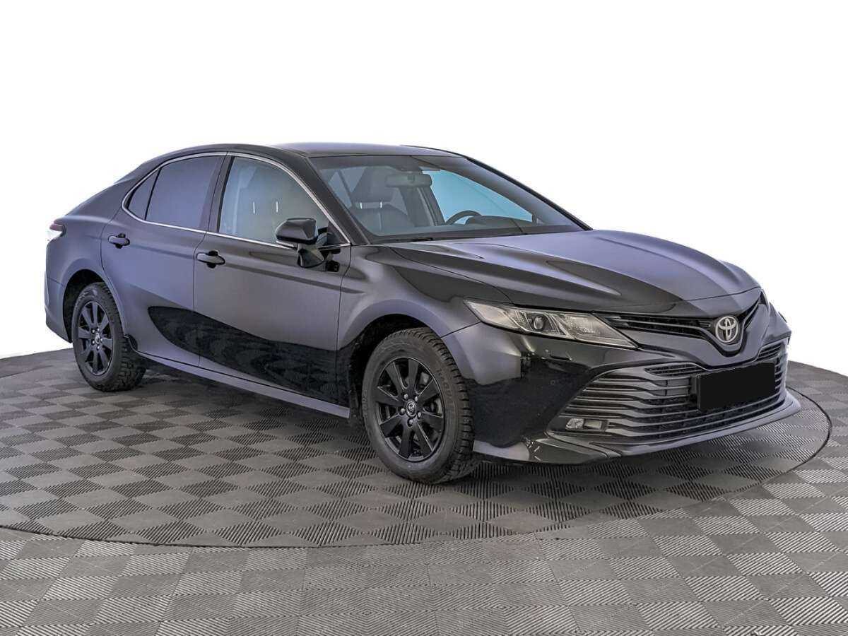 Toyota Camry с пробегом — 2019 год. Фото: #2