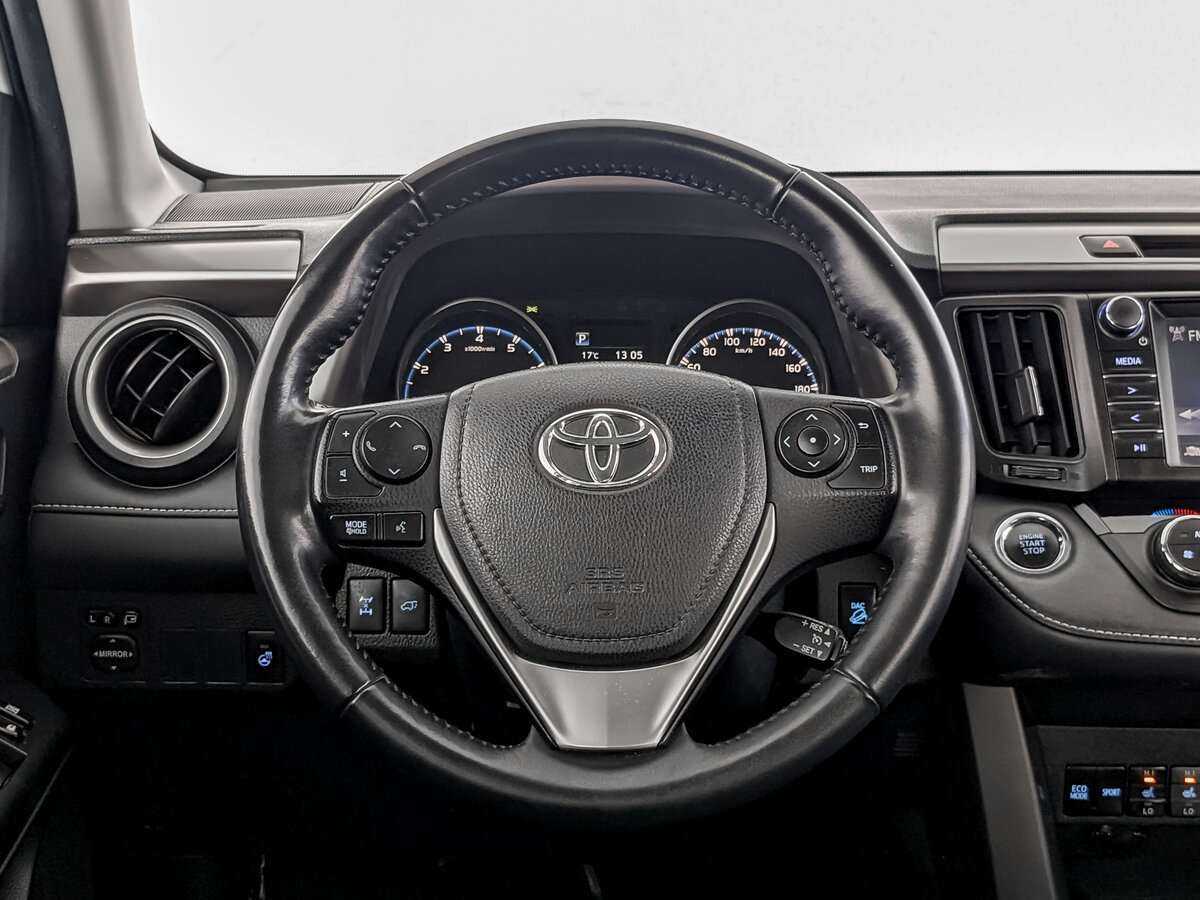 Toyota RAV4 с пробегом — 2019 год. Фото: #16