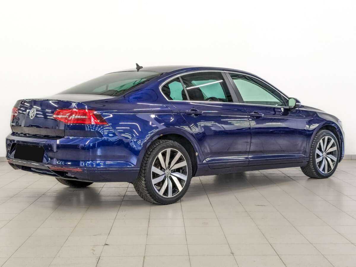 Volkswagen Passat с пробегом — 2019 год. Фото: #4