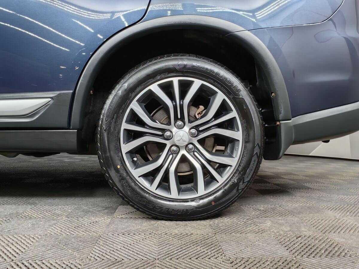 Mitsubishi Outlander с пробегом — 2018 год. Фото: #16