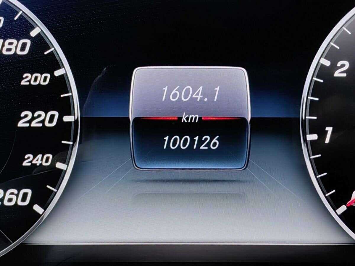 Mercedes-Benz E-Класс с пробегом — 2016 год. Фото: #12