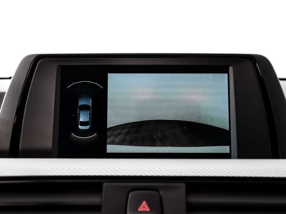 BMW 3 серии с пробегом — 2018 год. Фото: #15