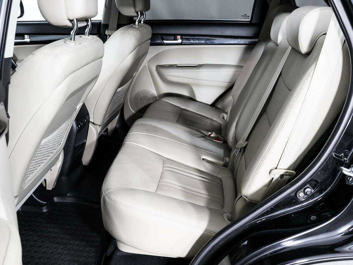 Kia Sorento с пробегом — 2013 год. Фото: #11