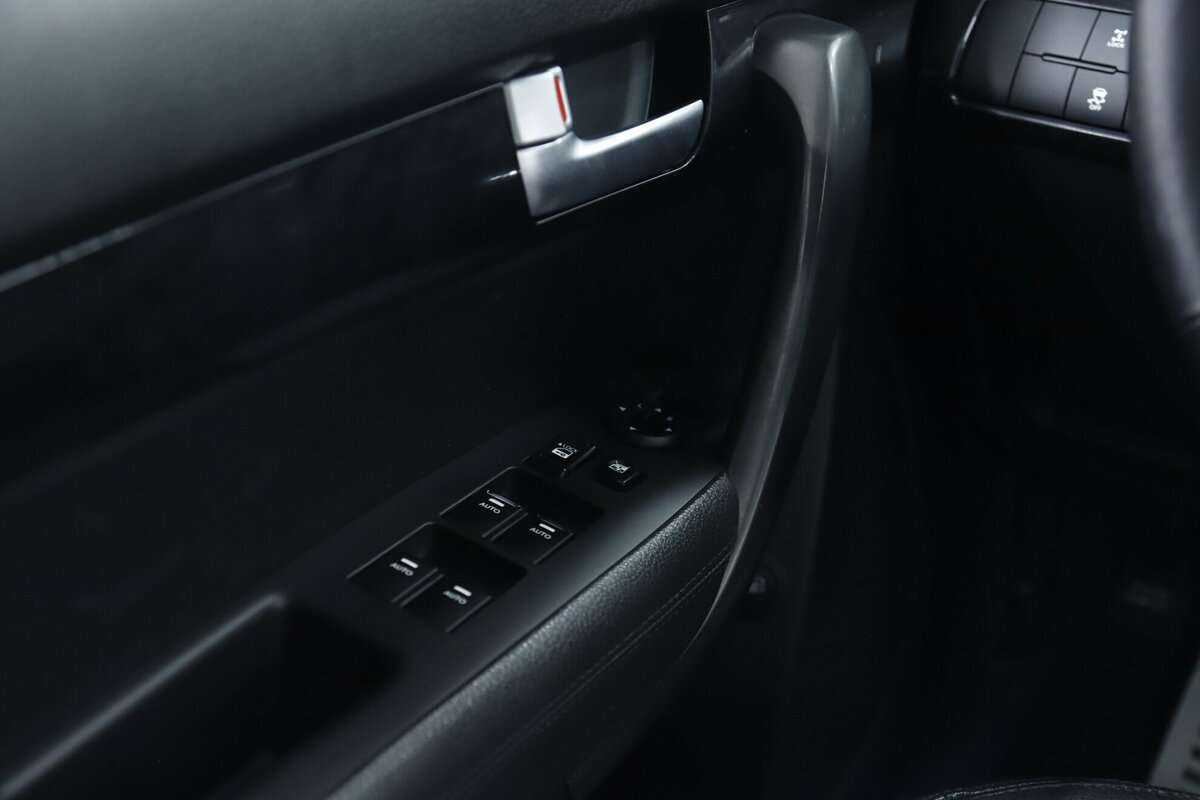 Kia Sorento с пробегом — 2016 год. Фото: #11