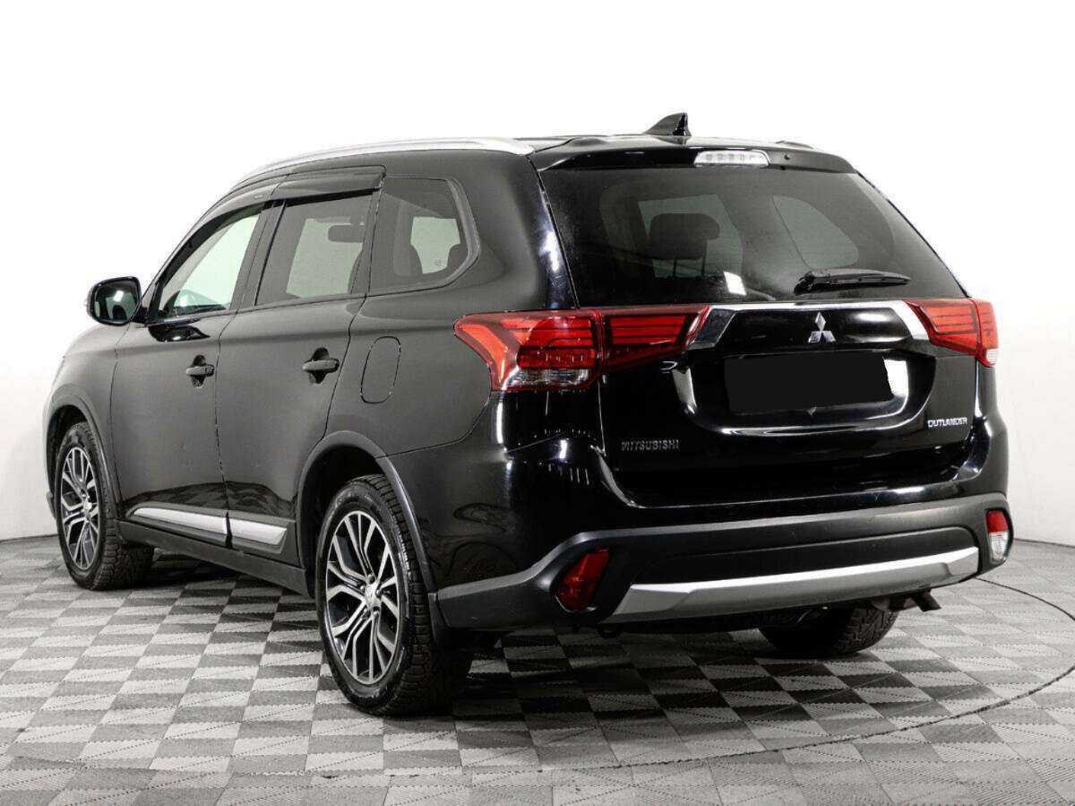Mitsubishi Outlander с пробегом — 2018 год. Фото: #5