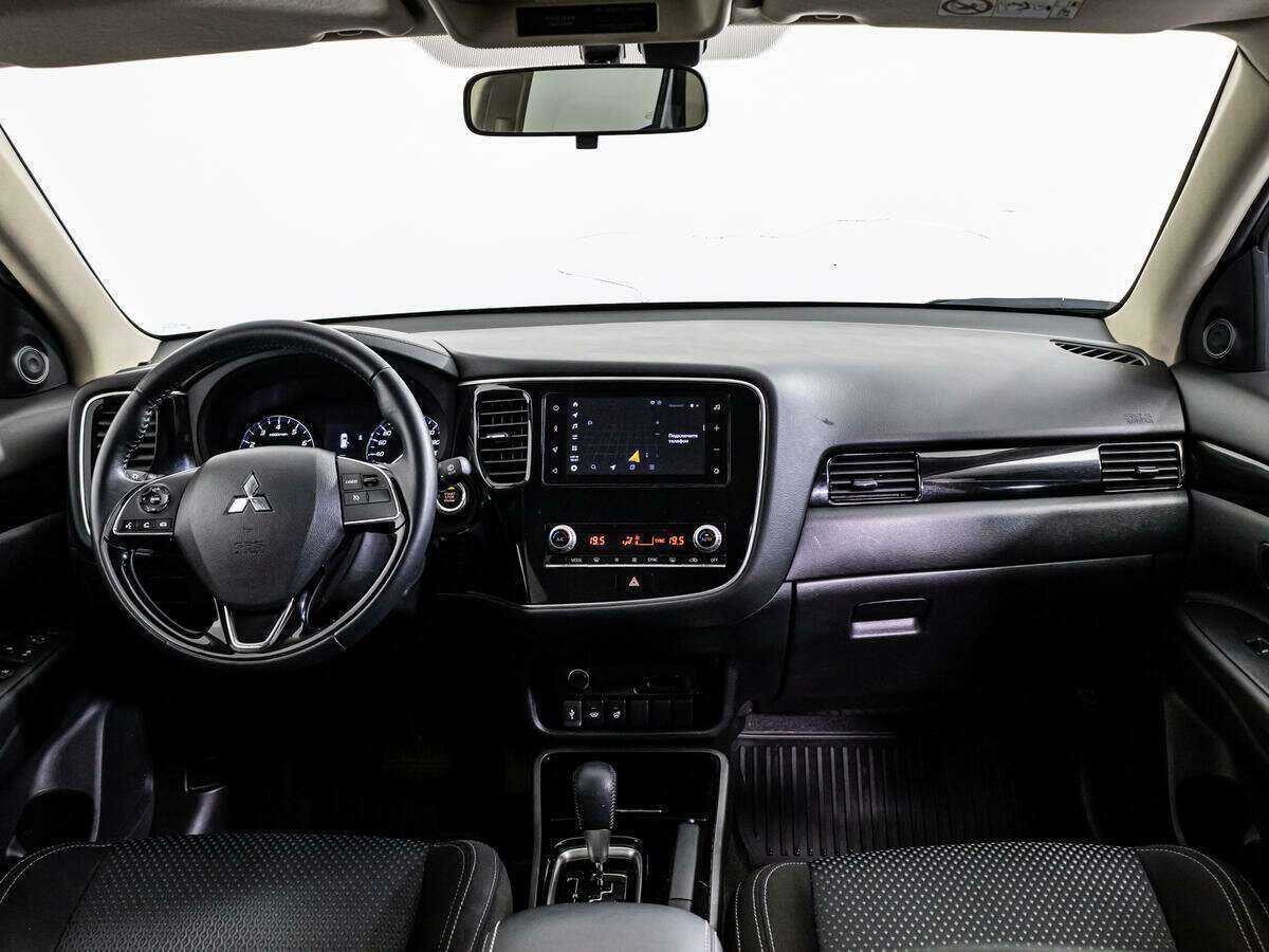 Mitsubishi Outlander с пробегом — 2021 год. Фото: #11