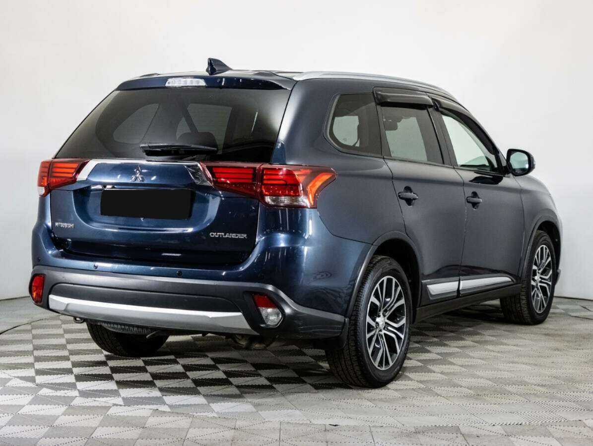 Mitsubishi Outlander с пробегом — 2017 год. Фото: #4