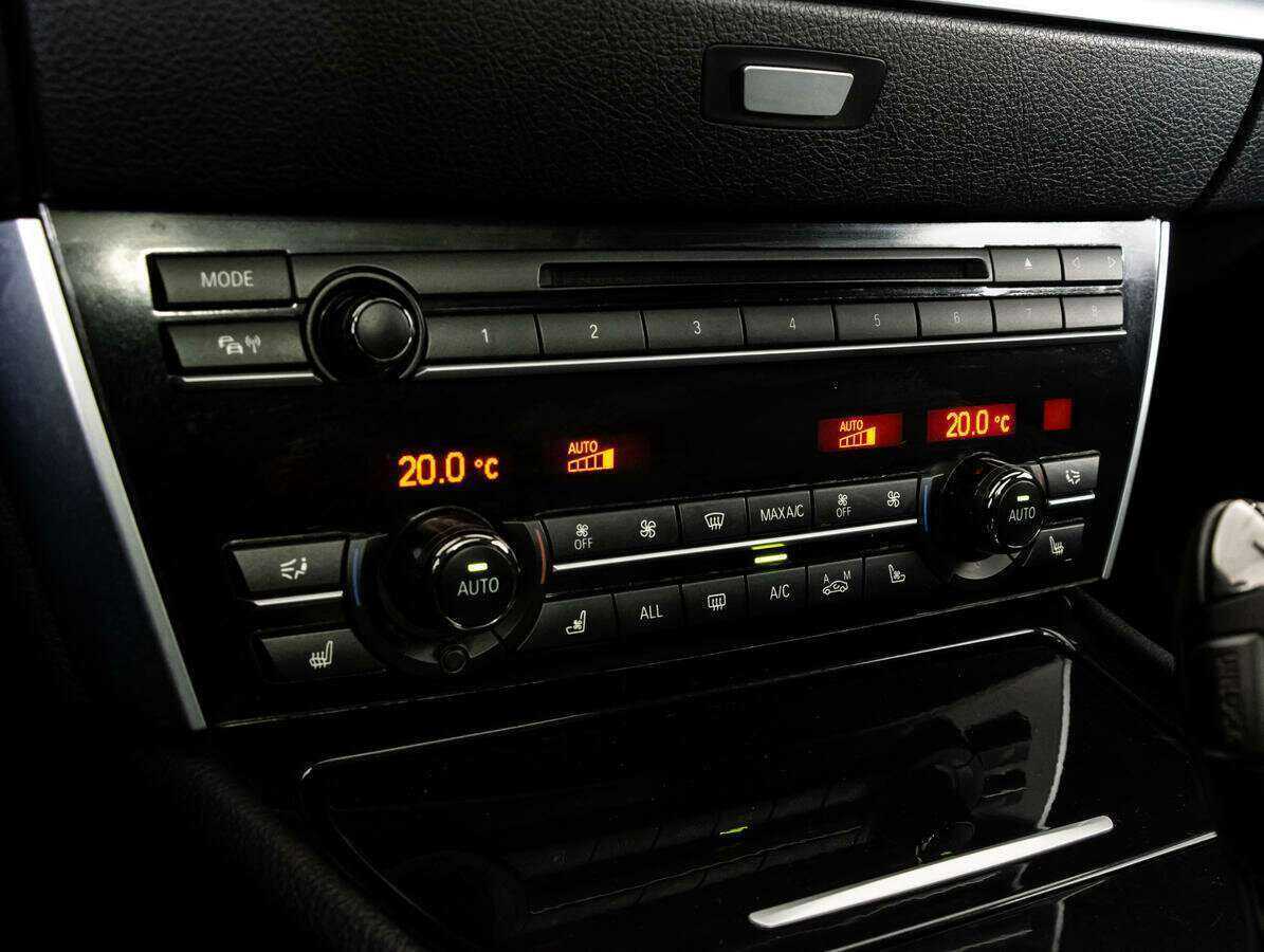 BMW 5 серии с пробегом — 2012 год. Фото: #17