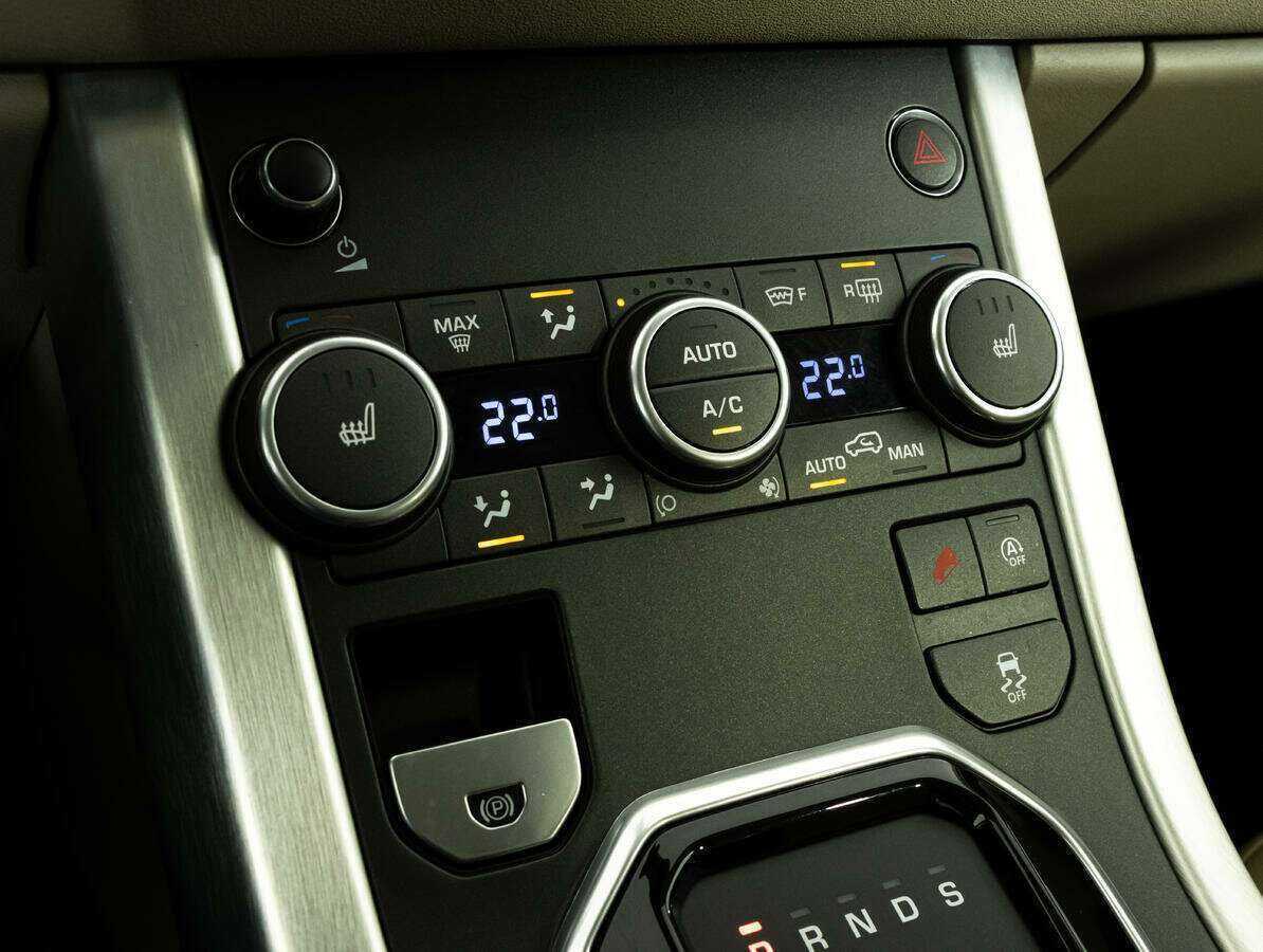 Land Rover Range Rover Evoque с пробегом — 2017 год. Фото: #11