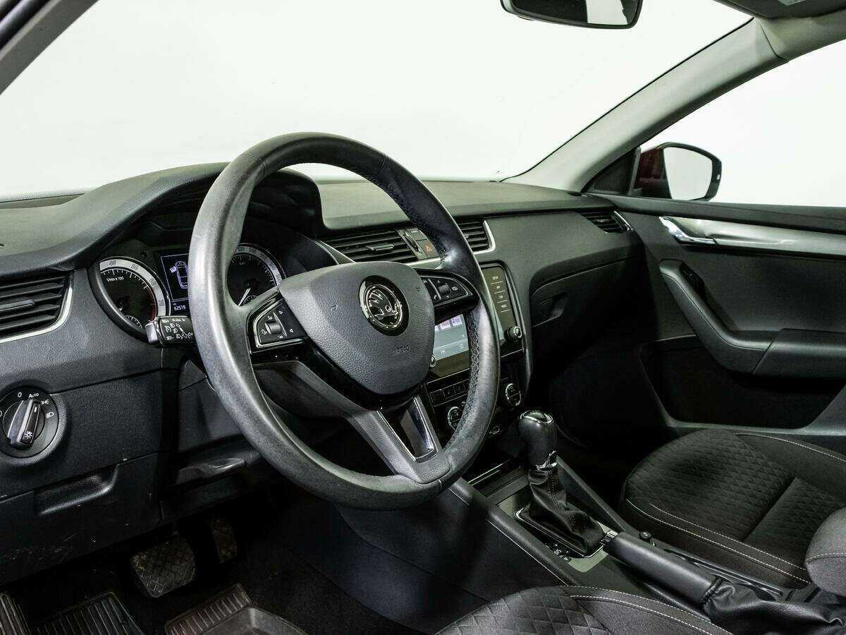 Skoda Octavia с пробегом — 2018 год. Фото: #10