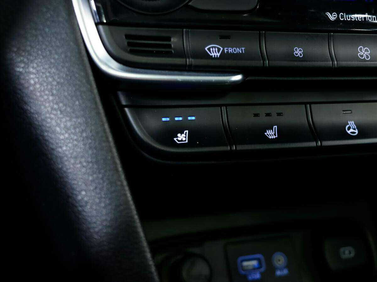 Hyundai Santa Fe с пробегом — 2018 год. Фото: #16