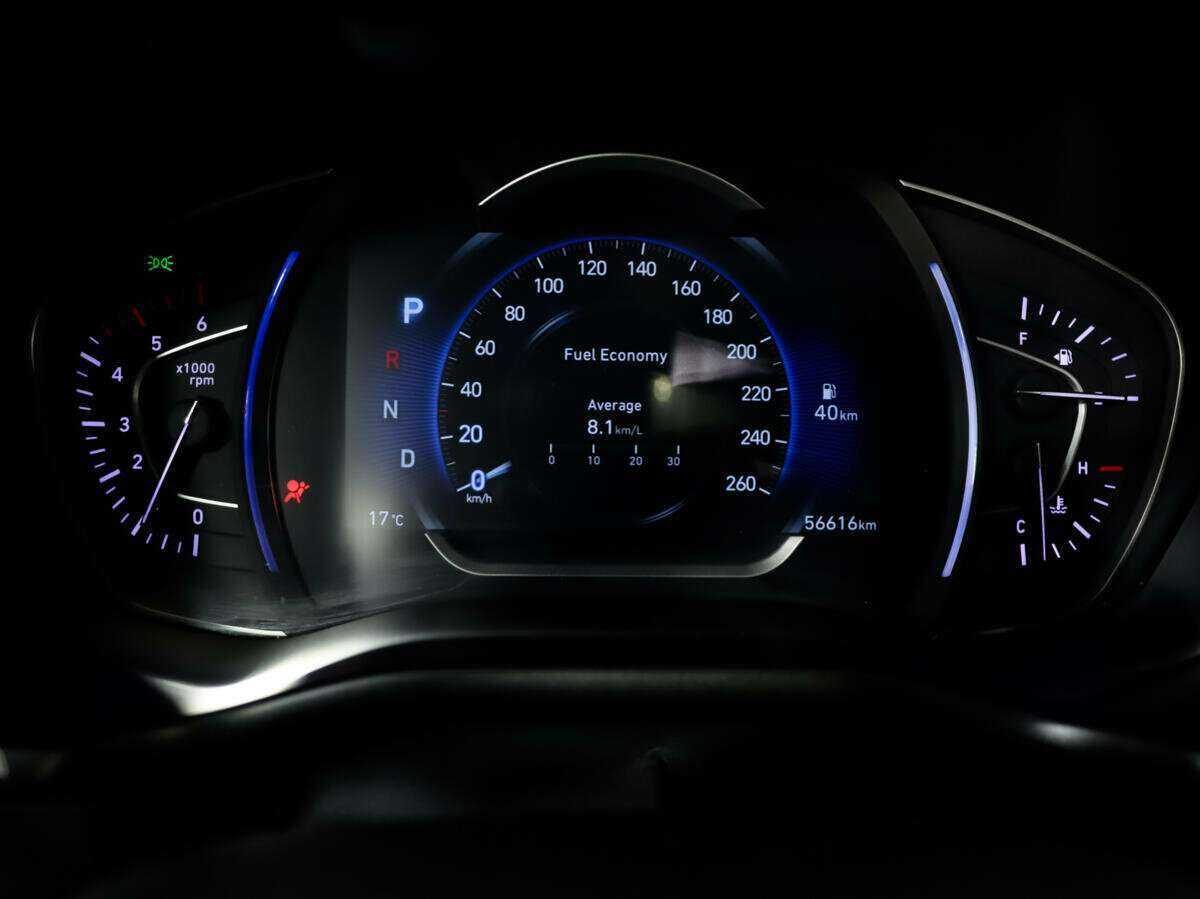 Hyundai Santa Fe с пробегом — 2018 год. Фото: #17