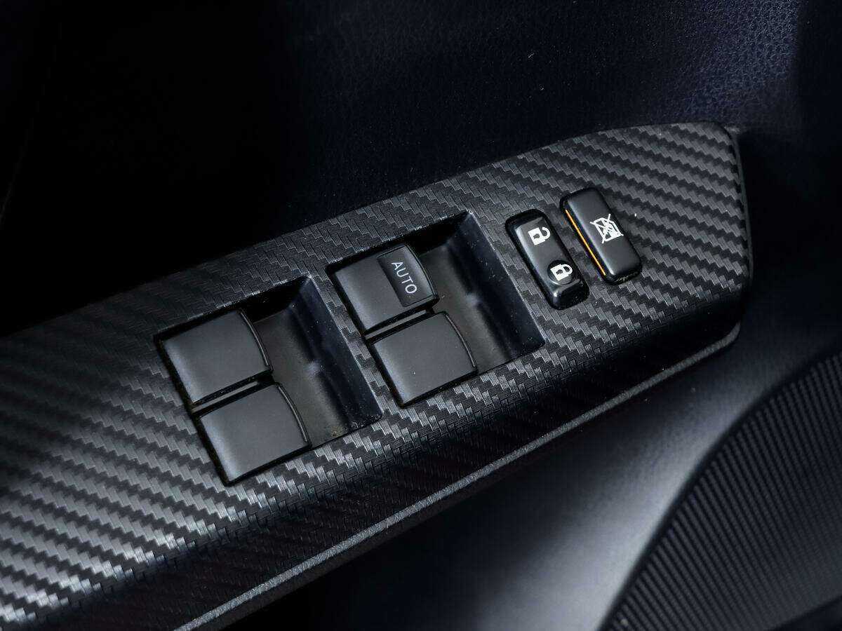 Toyota RAV4 с пробегом — 2015 год. Фото: #9