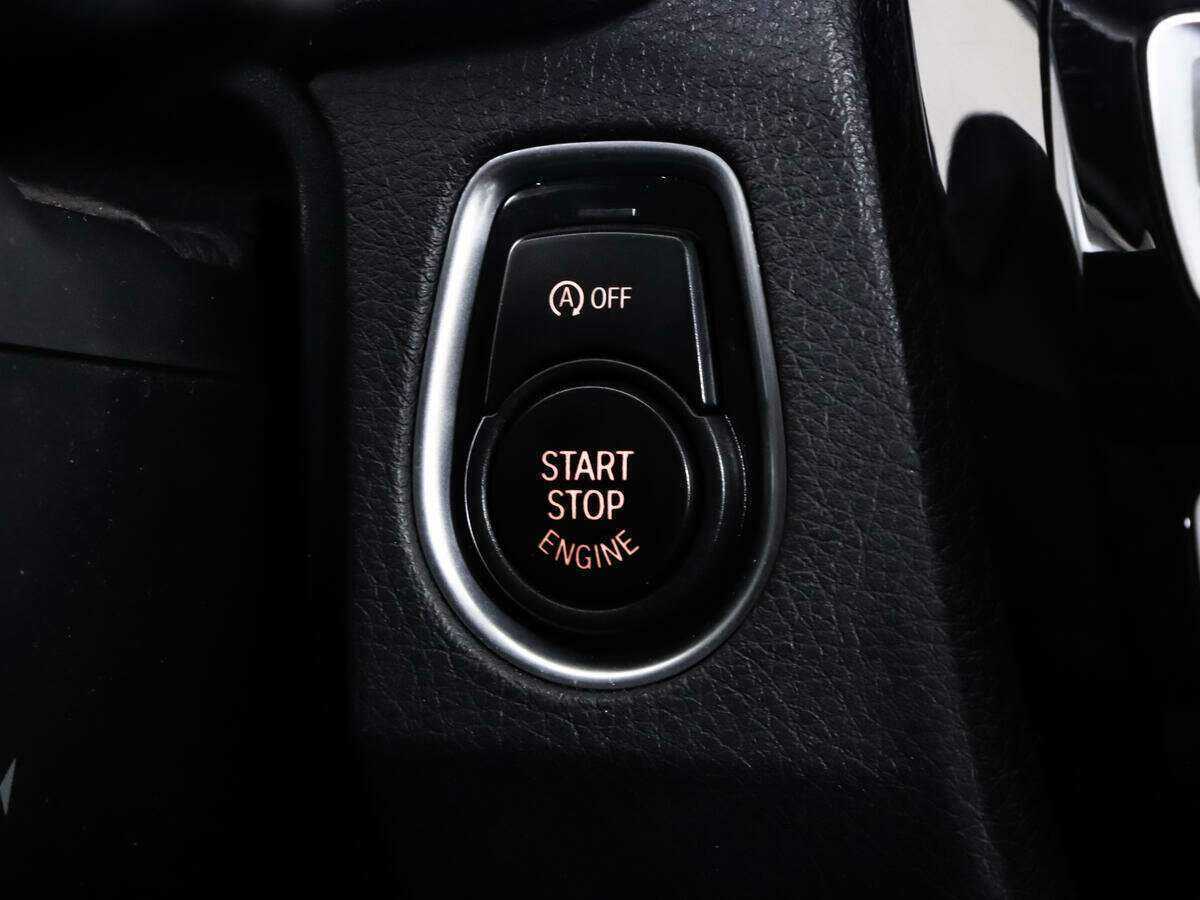 BMW 3 серии с пробегом — 2015 год. Фото: #17