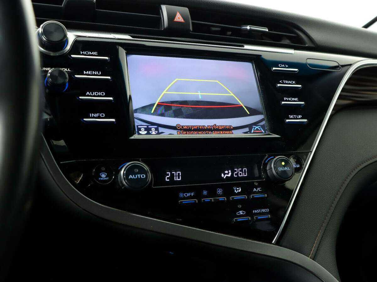 Toyota Camry с пробегом — 2018 год. Фото: #14