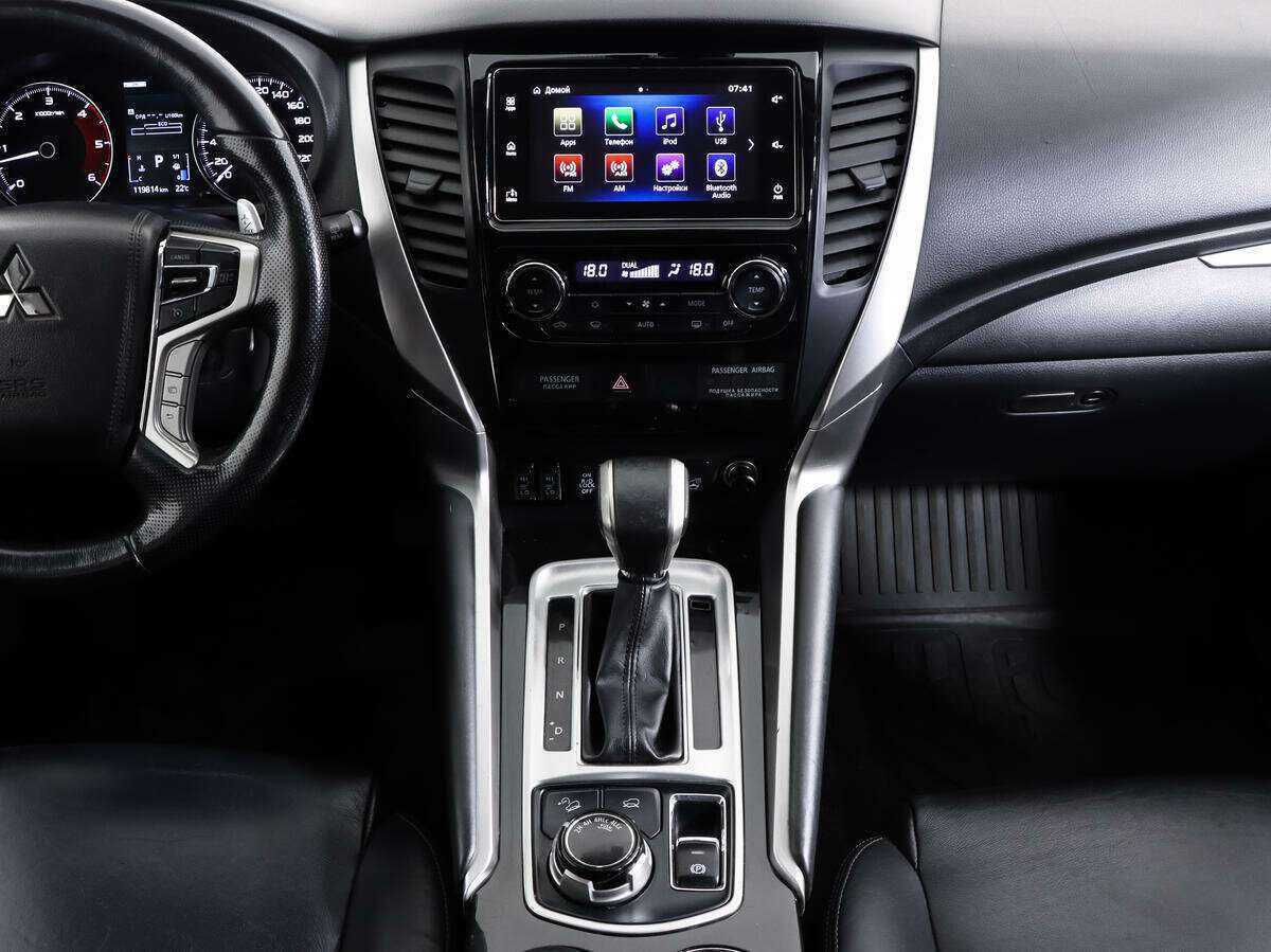 Mitsubishi Pajero Sport с пробегом — 2019 год. Фото: #11