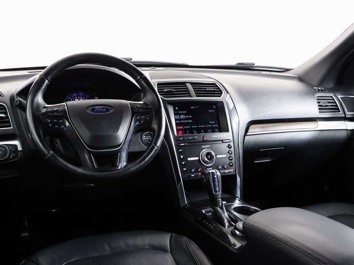 Ford Explorer с пробегом — 2018 год. Фото: #7