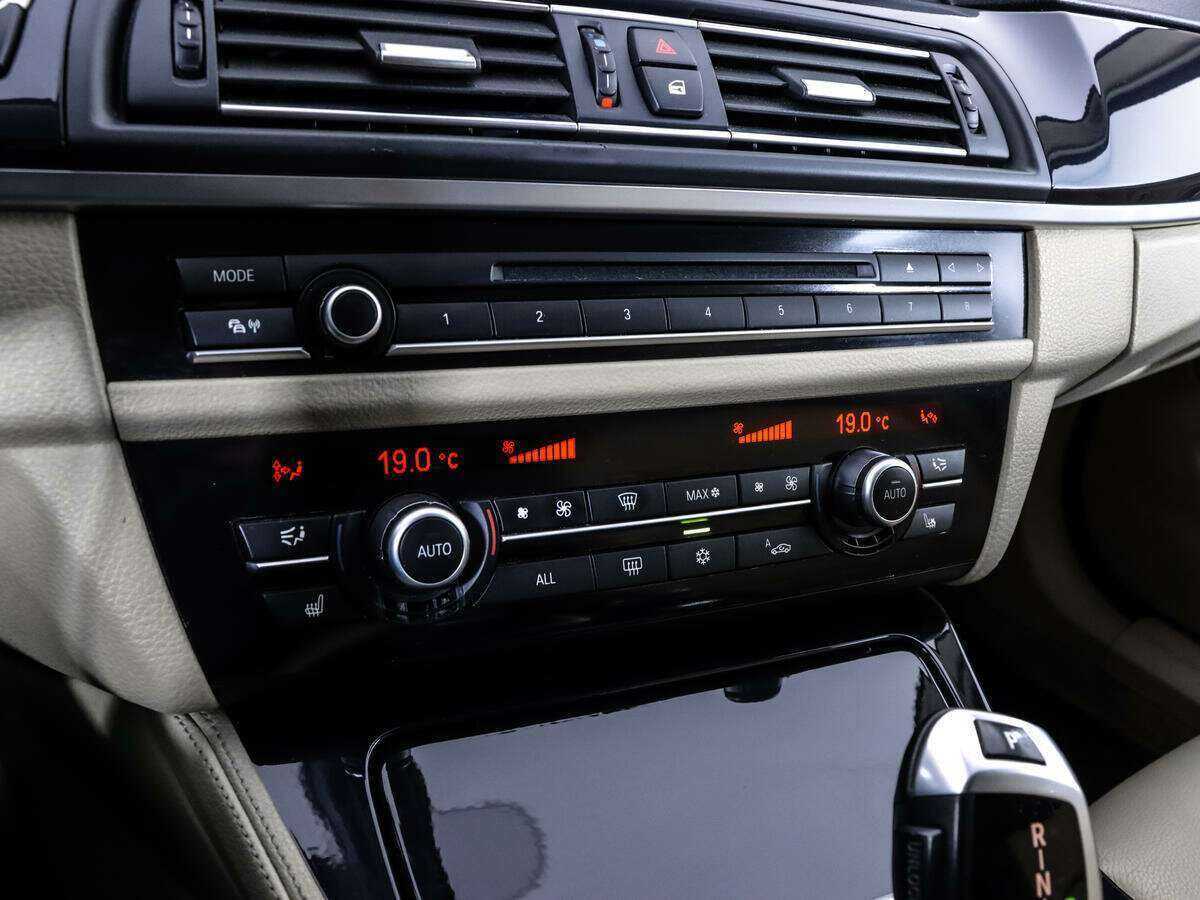 BMW 5 серии с пробегом — 2012 год. Фото: #17