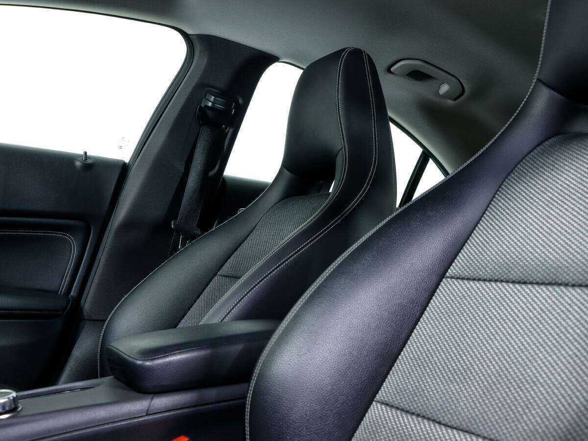 Mercedes-Benz CLA с пробегом — 2015 год. Фото: #10