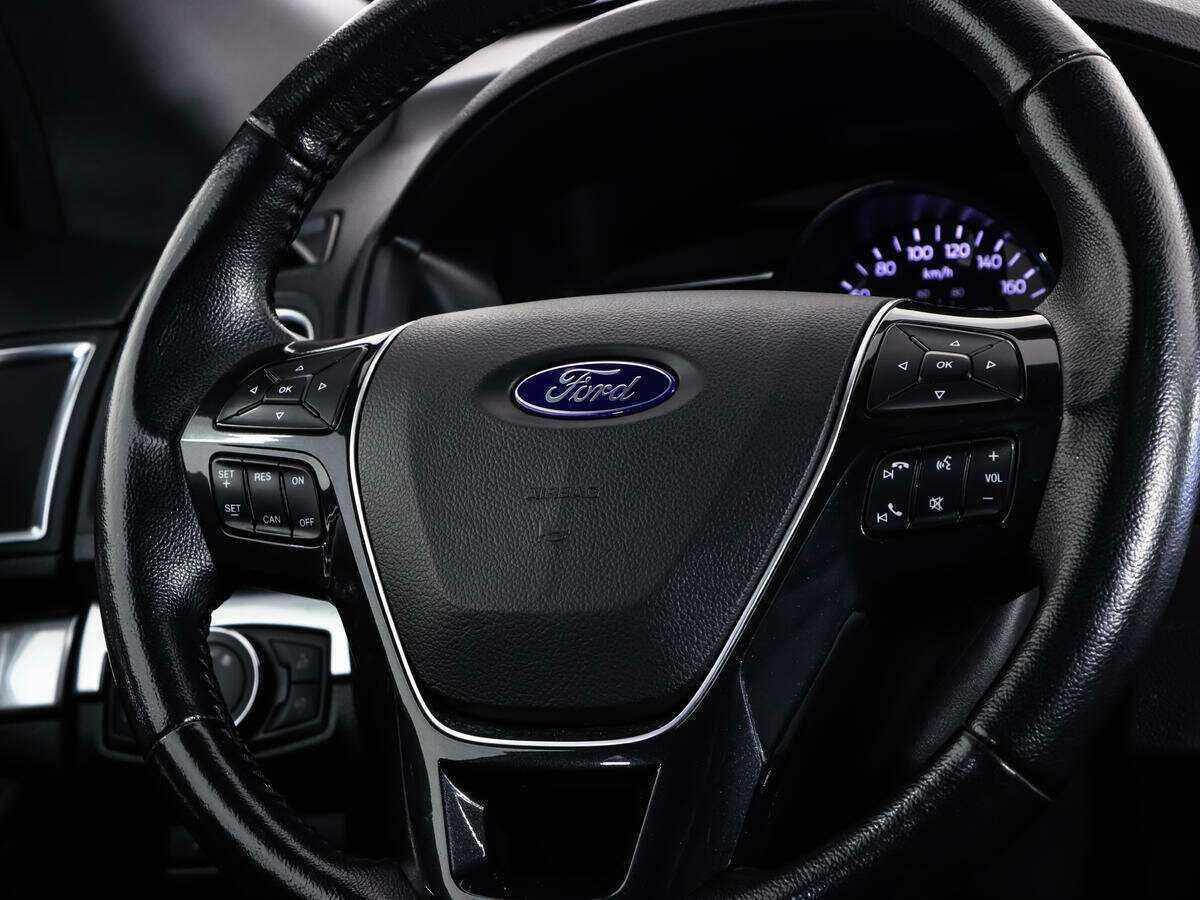 Ford Explorer с пробегом — 2017 год. Фото: #13