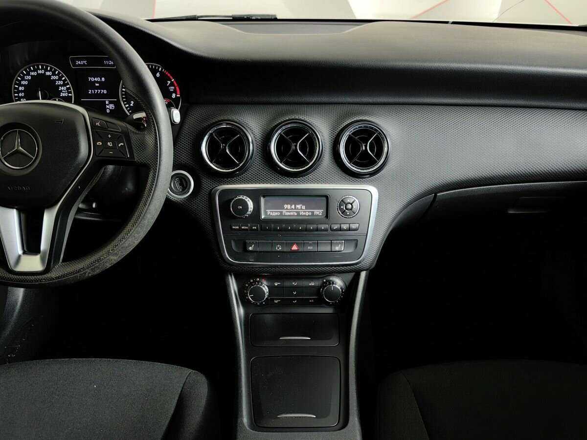 Mercedes-Benz A-Класс с пробегом — 2014 год. Фото: #10