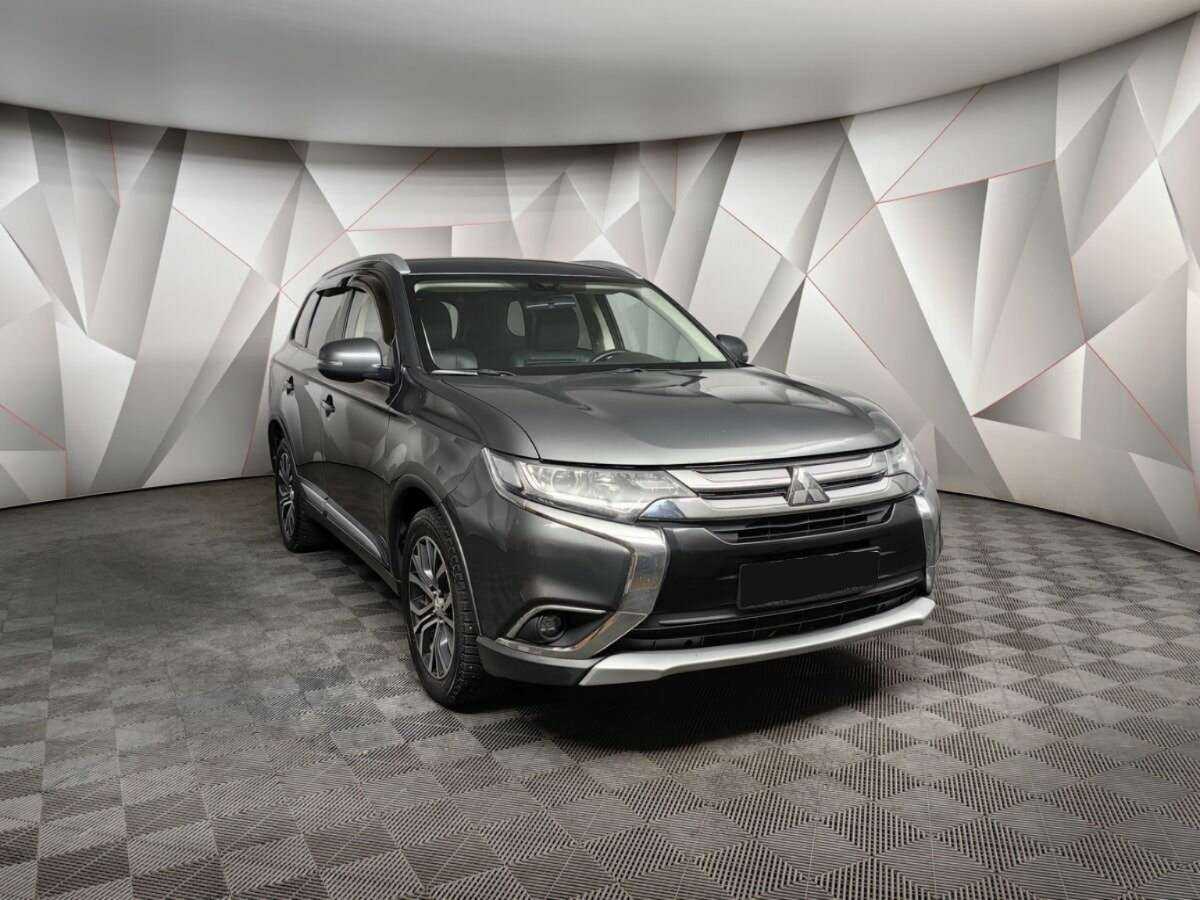Mitsubishi Outlander с пробегом — 2017 год. Фото: #2