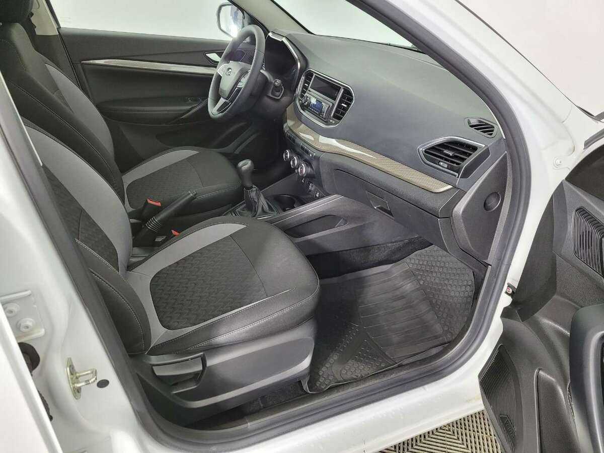 Lada (ВАЗ) Vesta с пробегом — 2023 год. Фото: #13