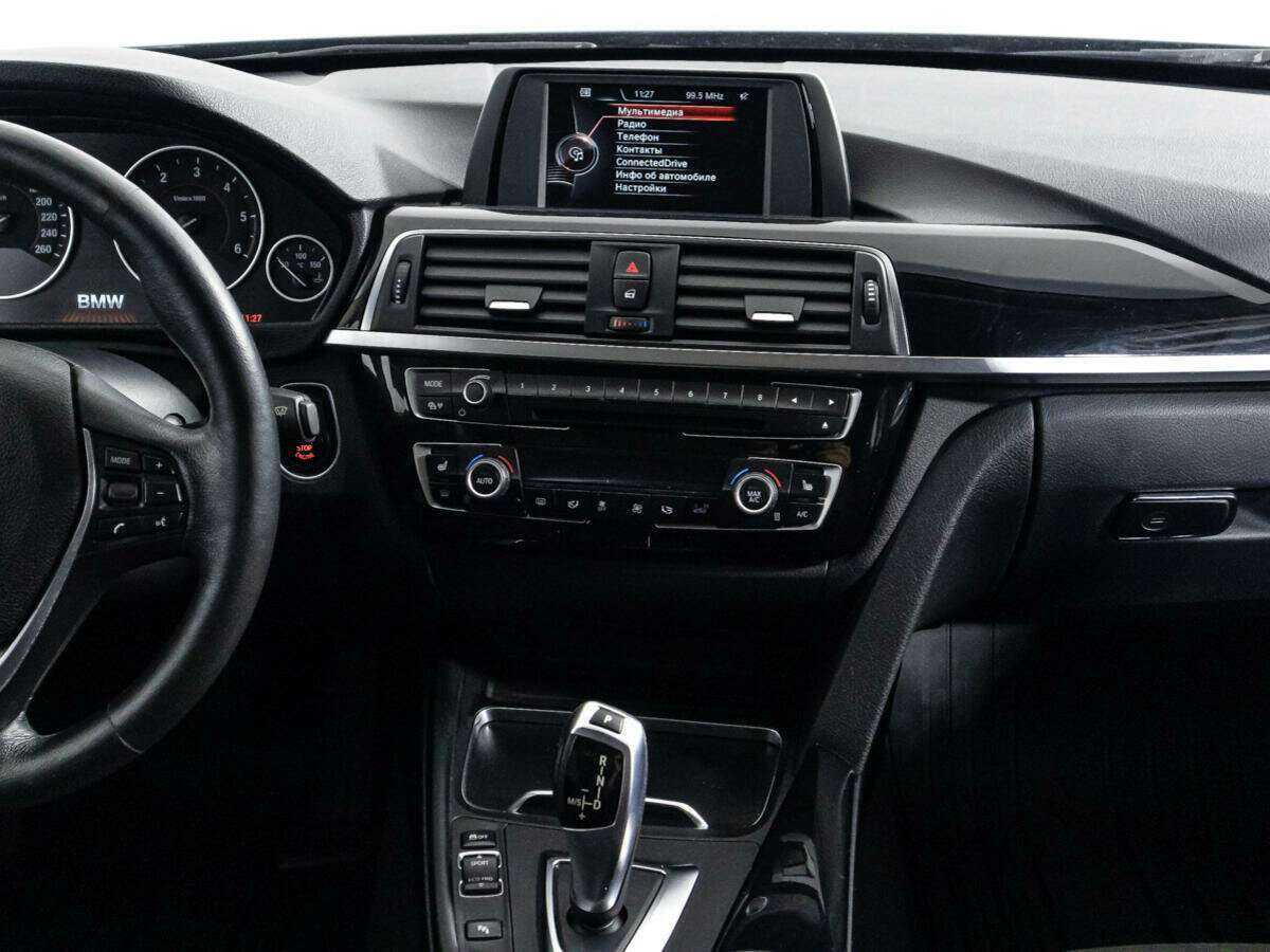 BMW 3 серии с пробегом — 2016 год. Фото: #13