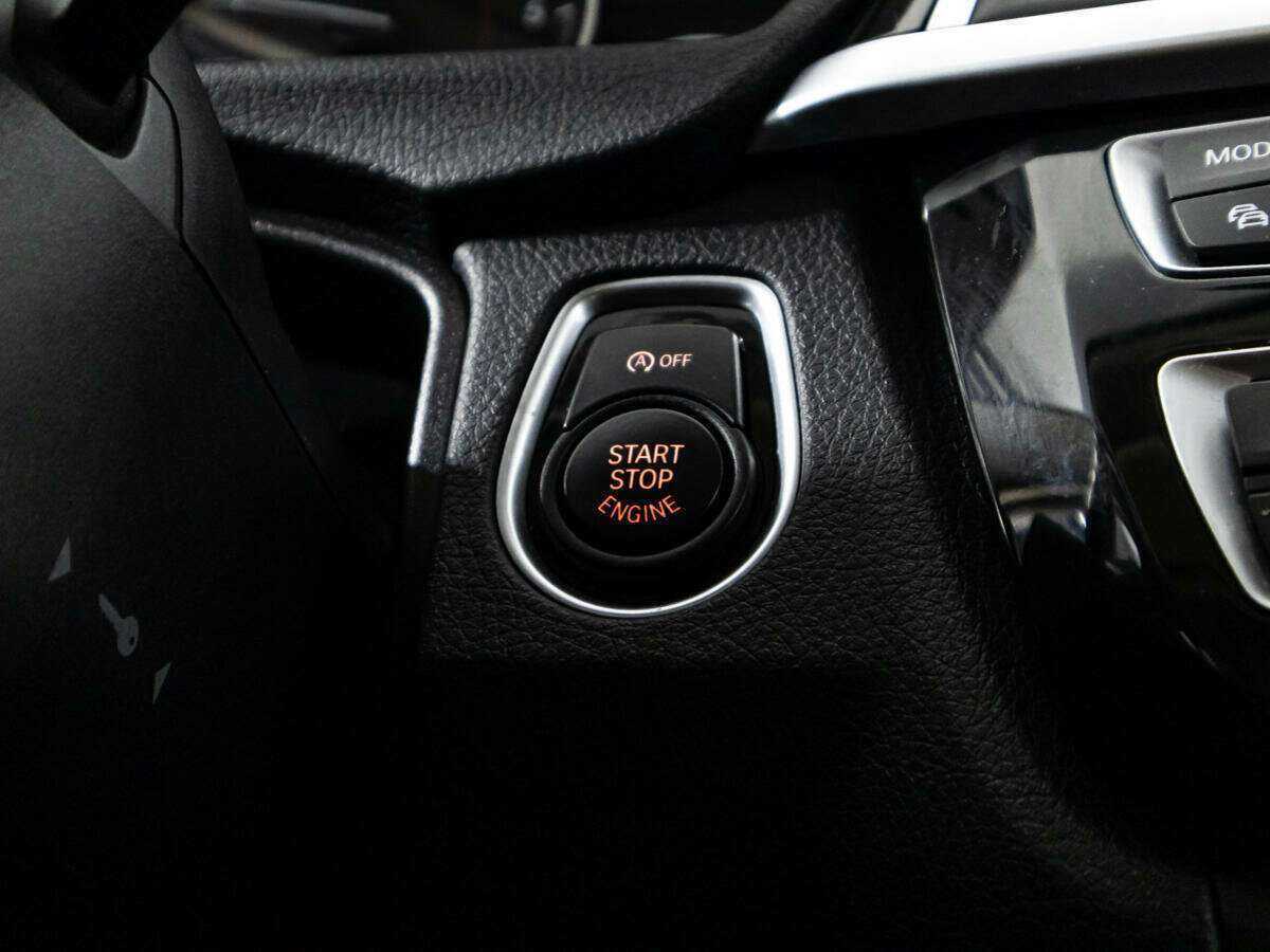 BMW 3 серии с пробегом — 2016 год. Фото: #14