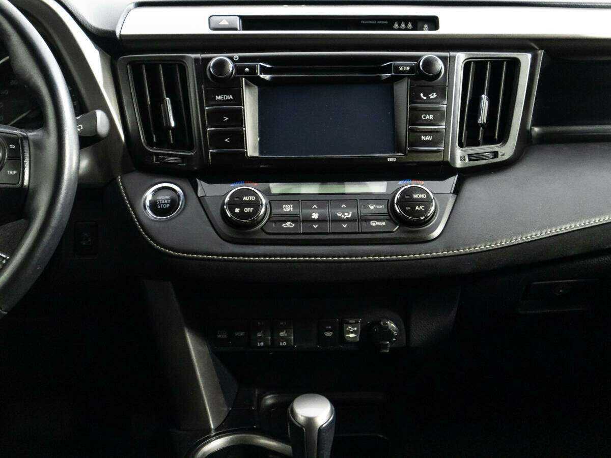 Toyota RAV4 с пробегом — 2016 год. Фото: #13