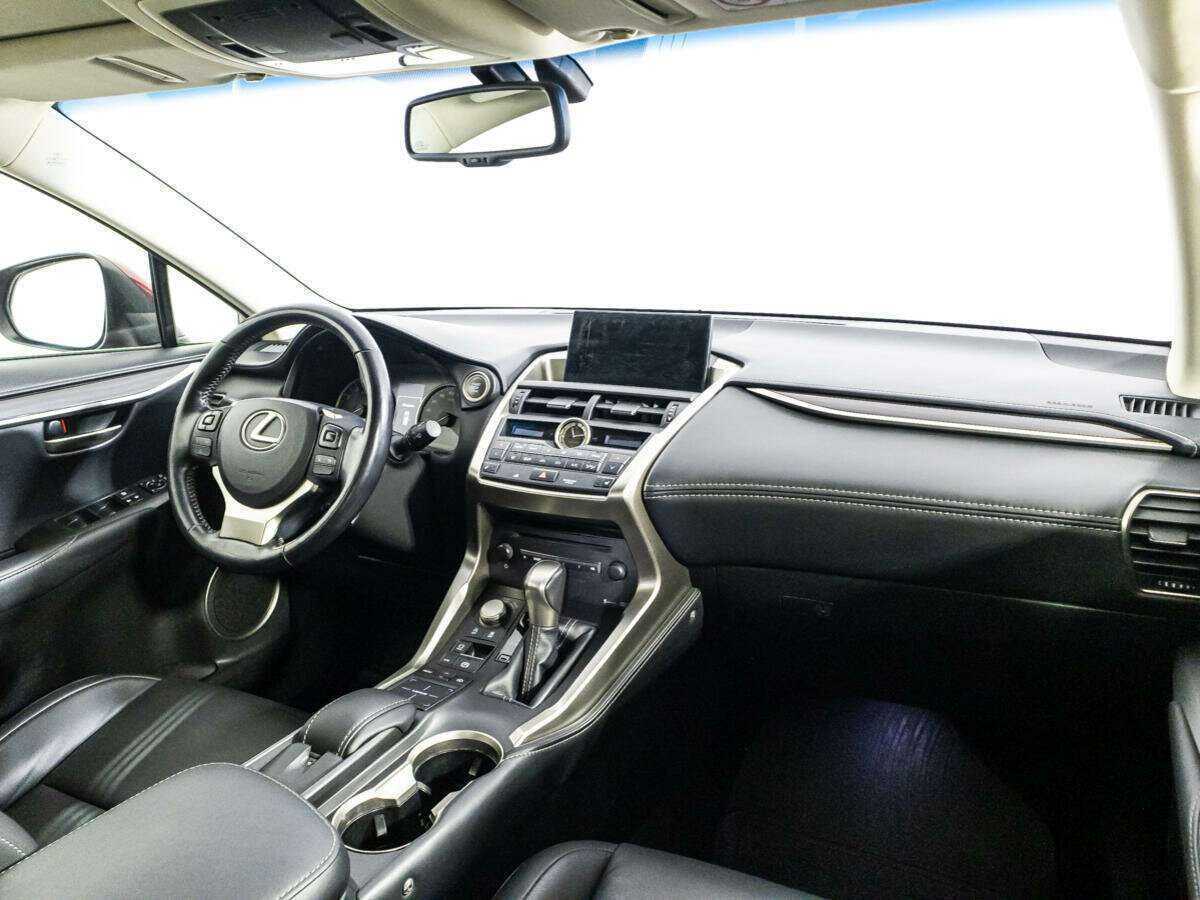 Lexus NX с пробегом — 2015 год. Фото: #8