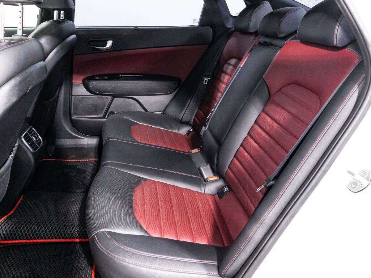 Kia Optima с пробегом — 2018 год. Фото: #9