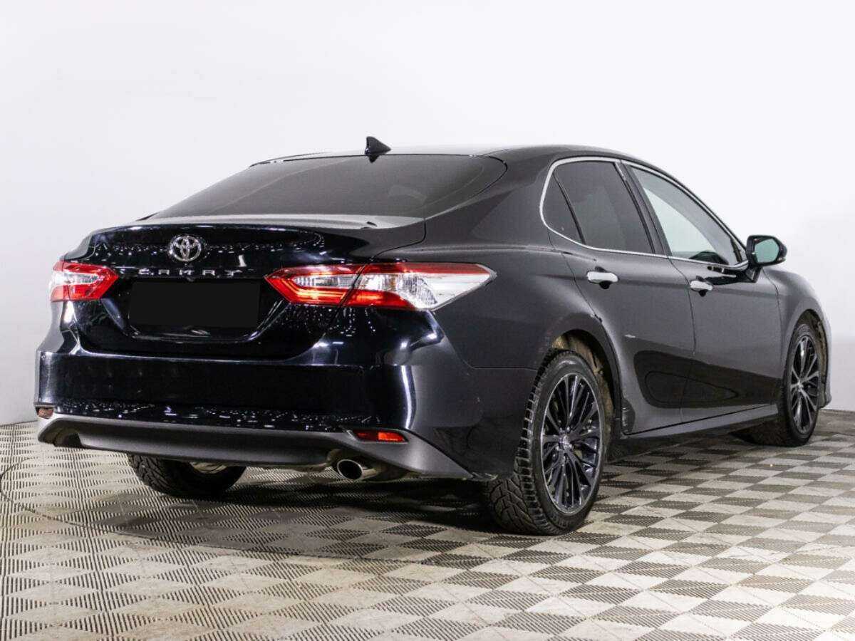 Toyota Camry с пробегом — 2018 год. Фото: #4