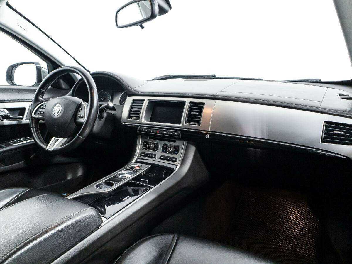 Jaguar XF с пробегом — 2013 год. Фото: #8