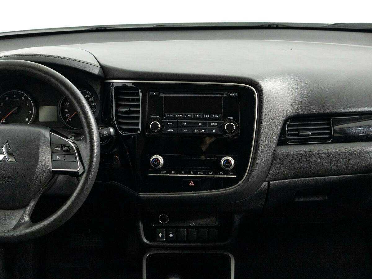 Mitsubishi Outlander с пробегом — 2020 год. Фото: #13