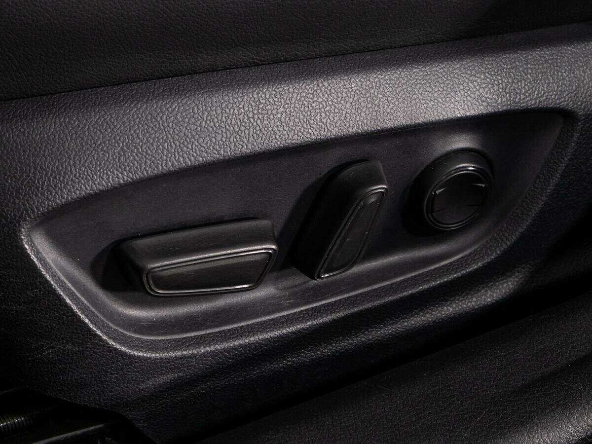 Toyota Camry с пробегом — 2018 год. Фото: #14