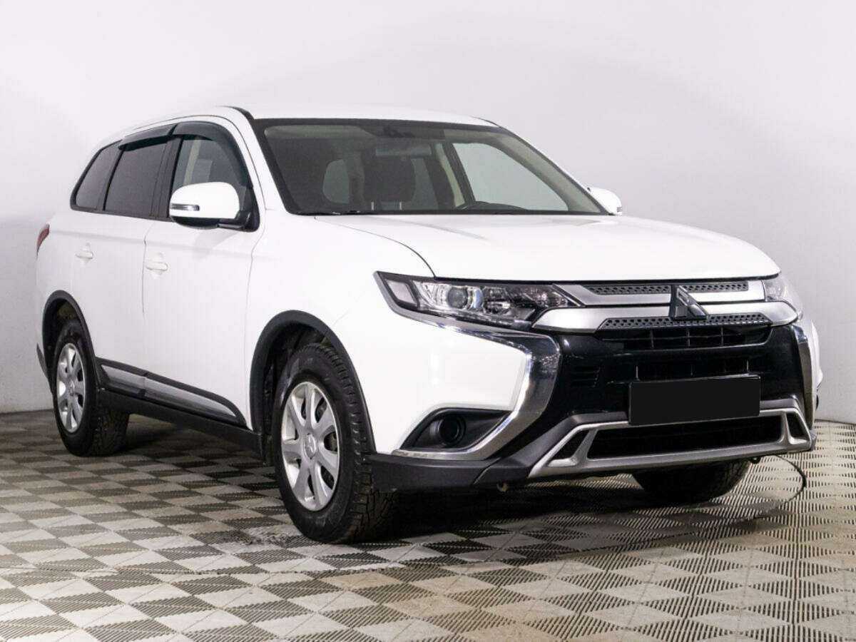 Mitsubishi Outlander с пробегом — 2019 год. Фото: #2