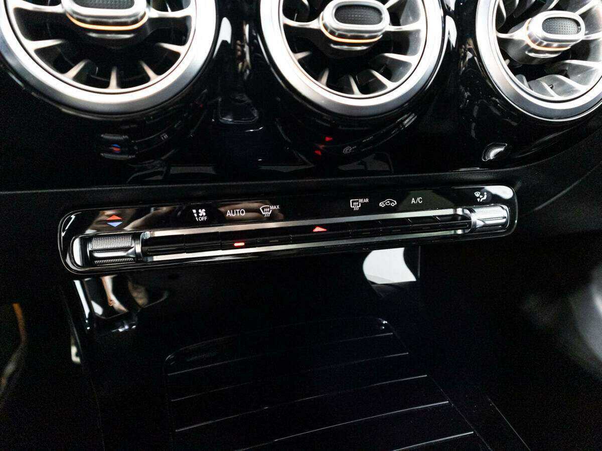 Mercedes-Benz CLA с пробегом — 2019 год. Фото: #15