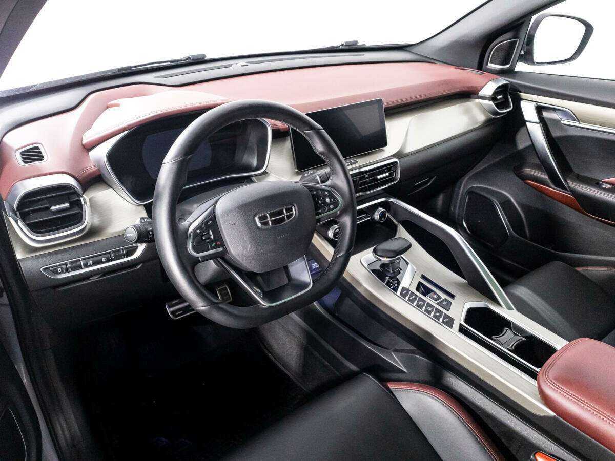 Geely Coolray с пробегом — 2023 год. Фото: #10