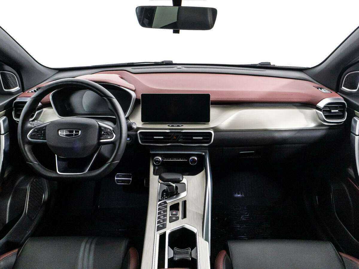 Geely Coolray с пробегом — 2023 год. Фото: #12