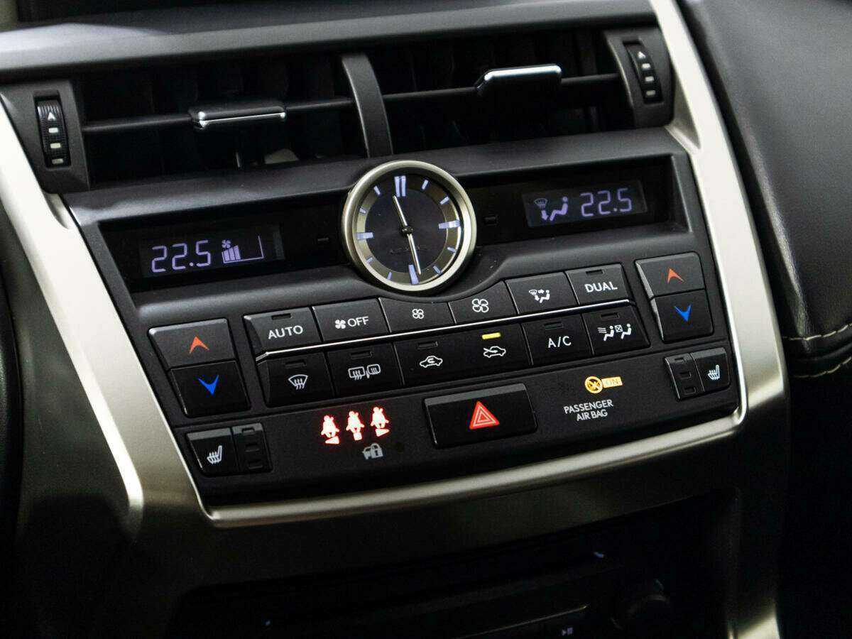 Lexus NX с пробегом — 2014 год. Фото: #18