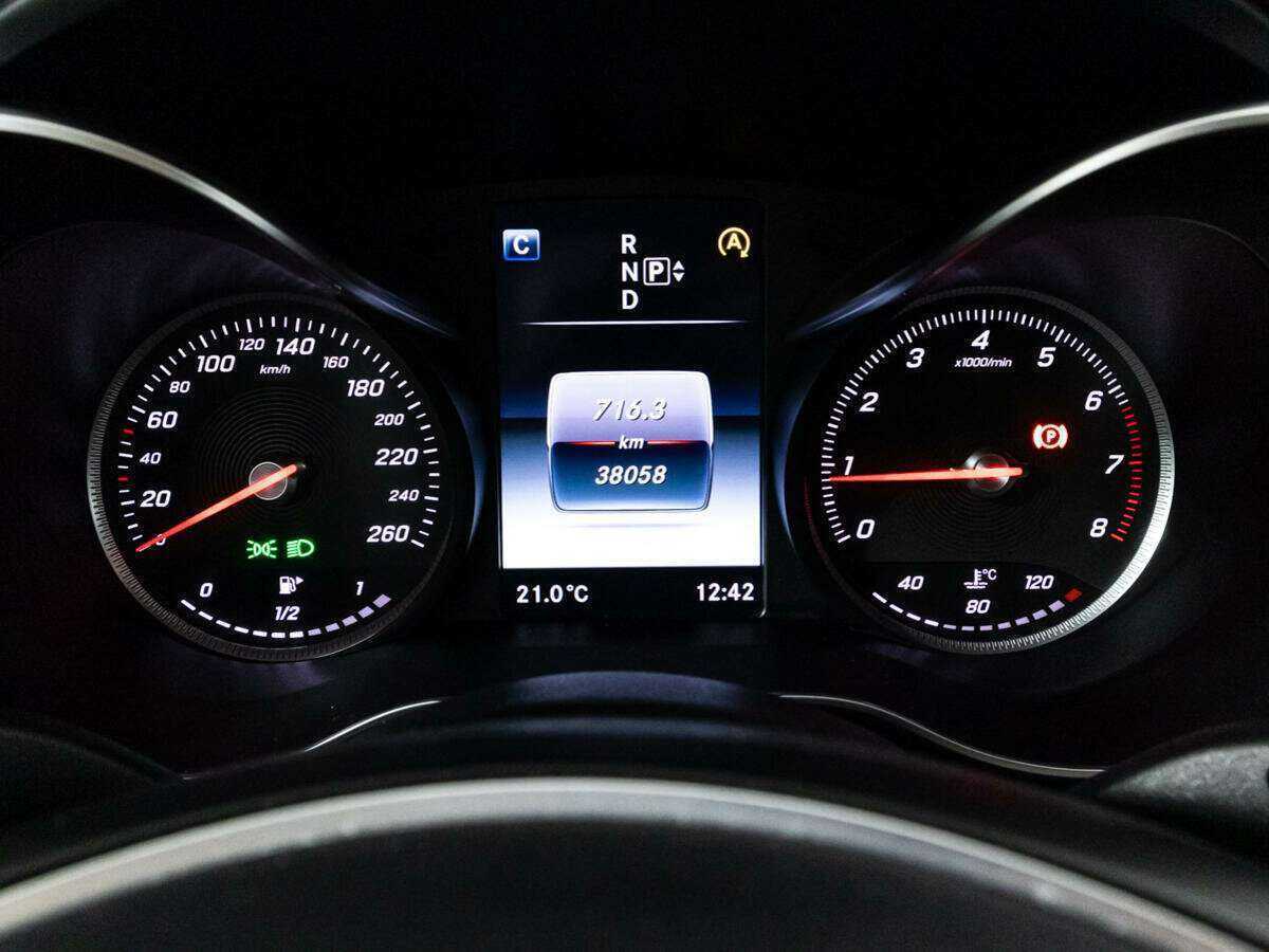 Mercedes-Benz C-Класс с пробегом — 2015 год. Фото: #11