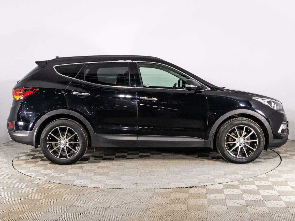 Hyundai Santa Fe с пробегом — 2017 год. Фото: #3