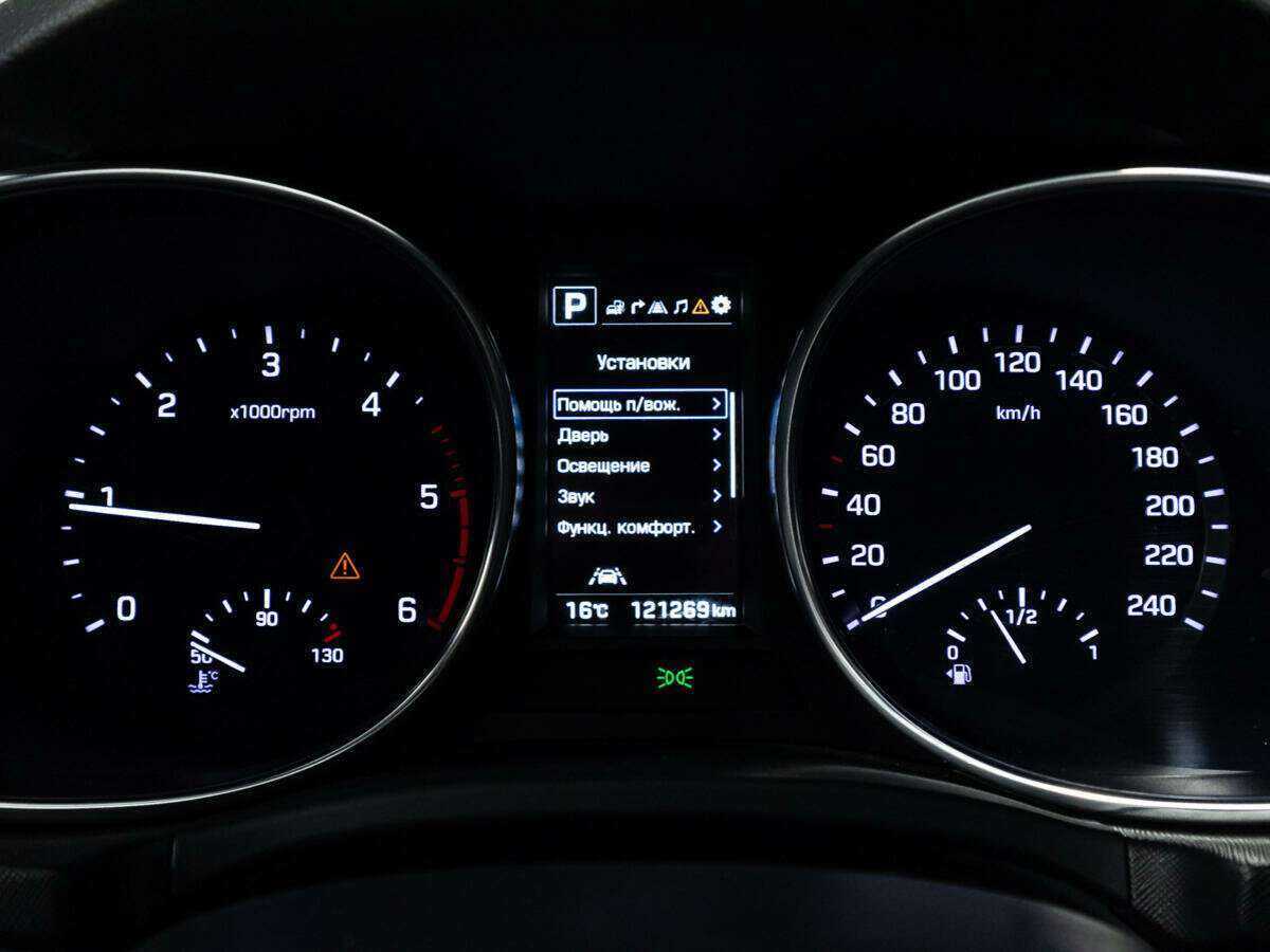 Hyundai Santa Fe с пробегом — 2017 год. Фото: #10